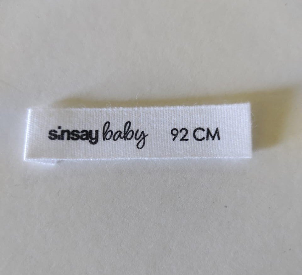 Sinsay label